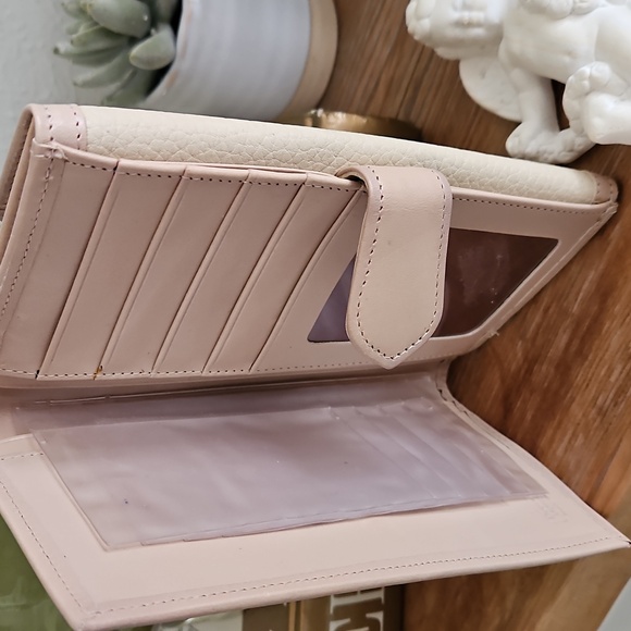 Vintage Dooney & Bourke Leather Trifold Wallet - Picture 5 of 8